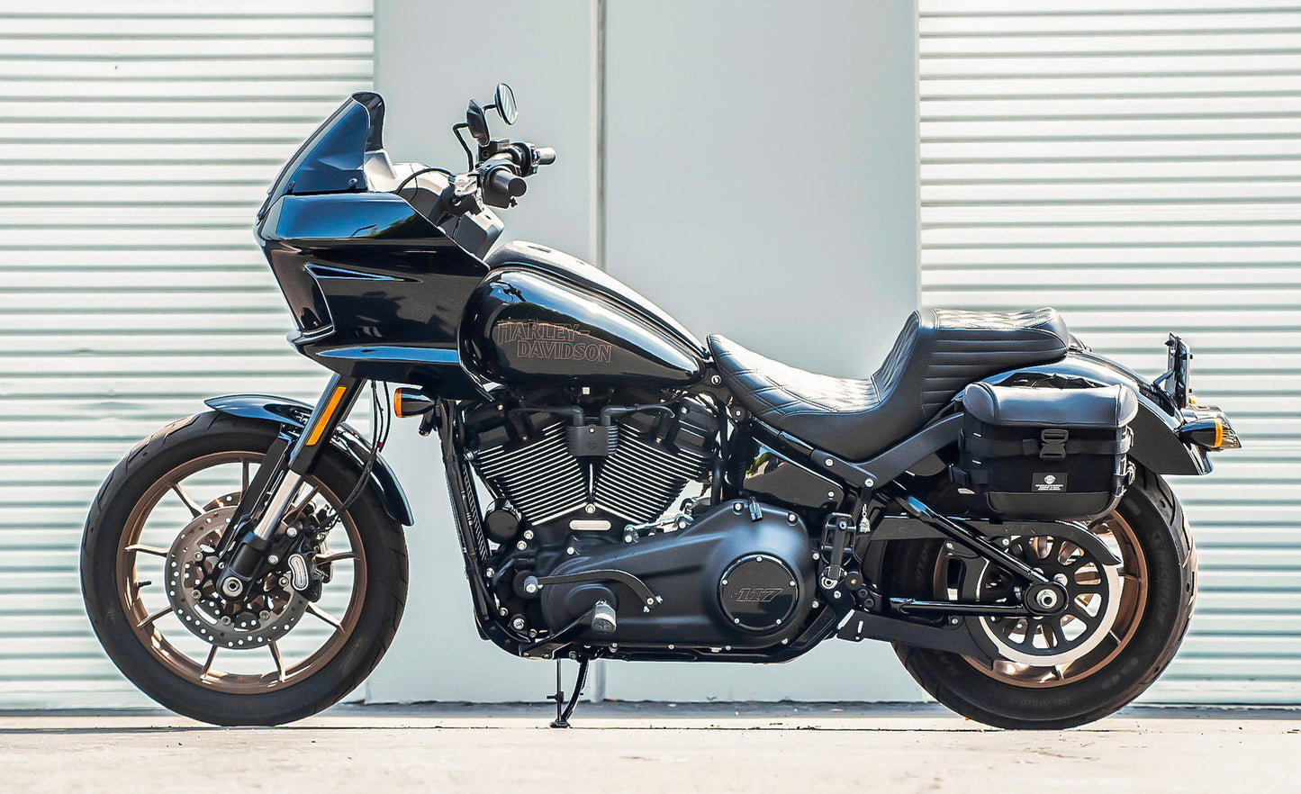 10L - Incognito Quick Mount Small Solo Alforja (Left Only) para Harley Softail Low Rider ST FXLRST