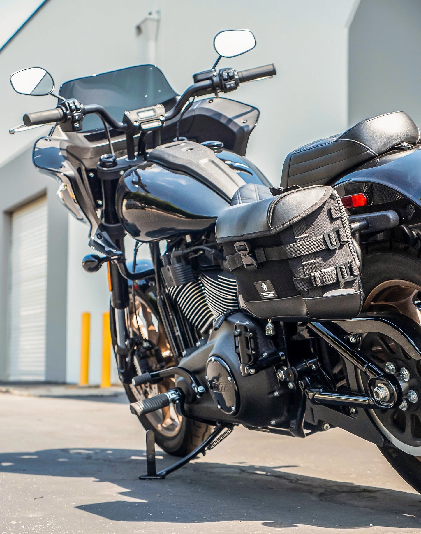 10L - Incognito Quick Mount Small Solo Alforja (Left Only) para Harley Softail Low Rider ST FXLRST