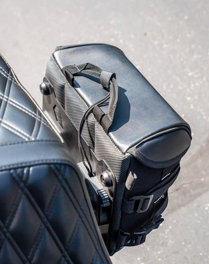 10L - Incognito Quick Mount Small Solo Alforja (Left Only) para Harley Softail Low Rider ST FXLRST