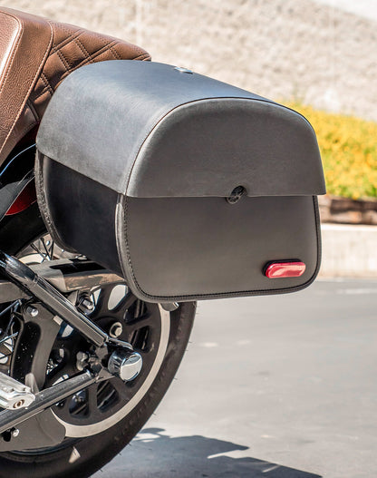 28L - Panzer Medium Hard Mount Alforjas para Harley Softail Slim FLS