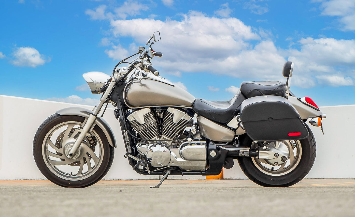 28L - Panzer Medium Hard Mount Honda VTX 1800 F Motocicleta Alforjas