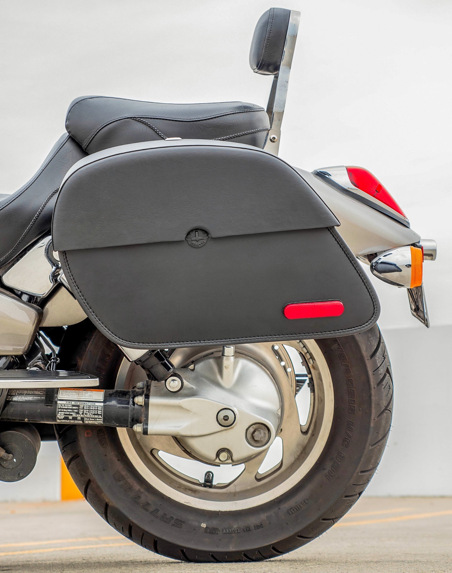 28L - Panzer Medium Hard Mount Honda VTX 1800 F Motocicleta Alforjas