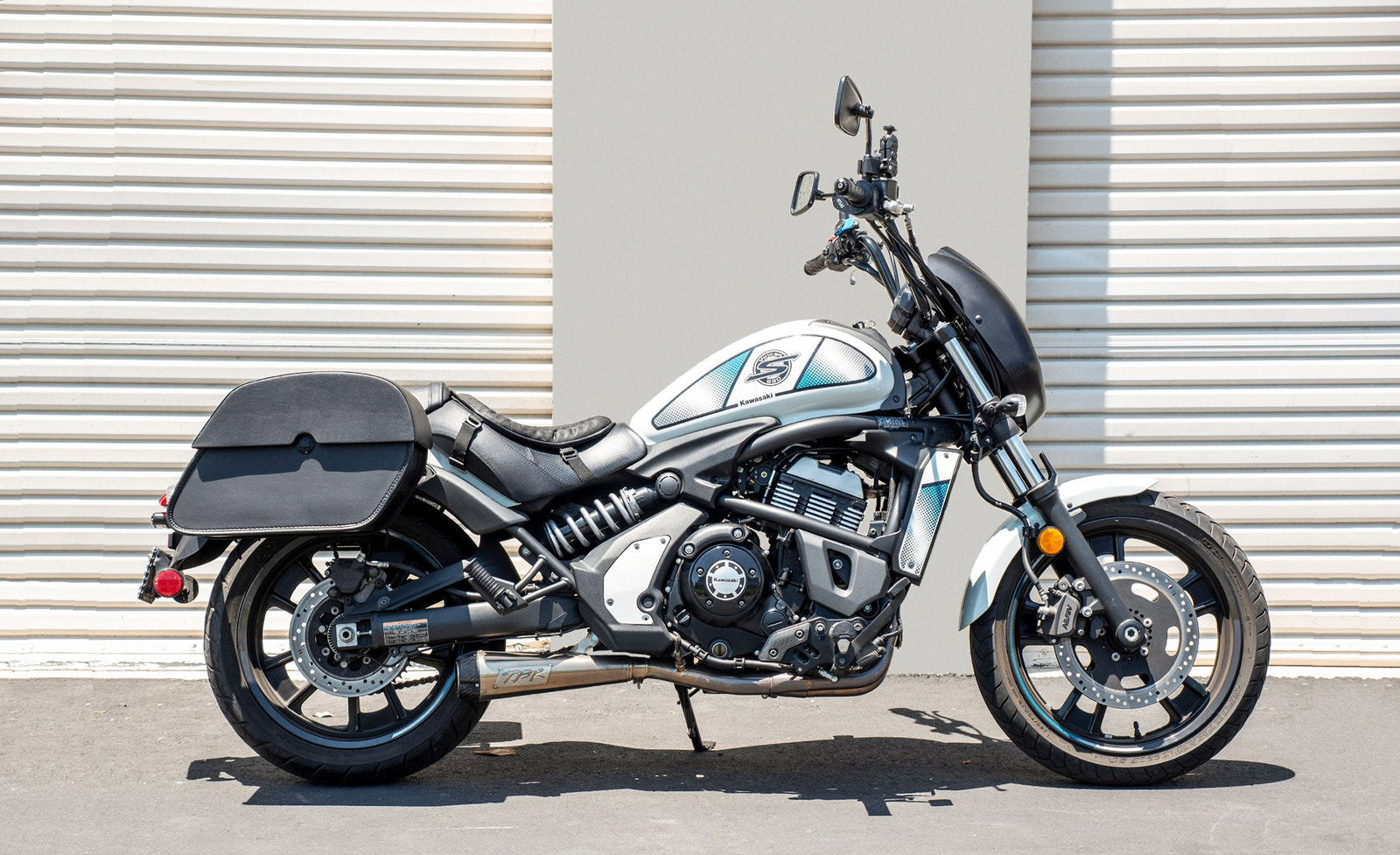 28L - Panzer Medium Hard Mount Kawasaki Vulcan S VN650 Motocicleta Alforjas