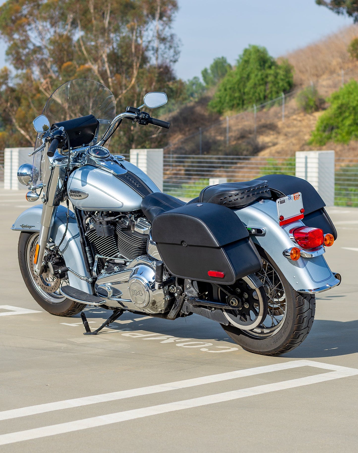 28L - Panzer Medium Hard Mount Alforjas para Harley Softail Heritage FLSTC/I
