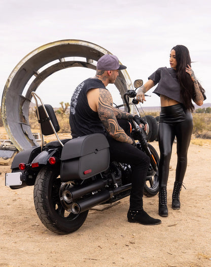 28L - Panzer Medium Hard Mount Alforjas para Harley Softail Street Bob FXBB/S