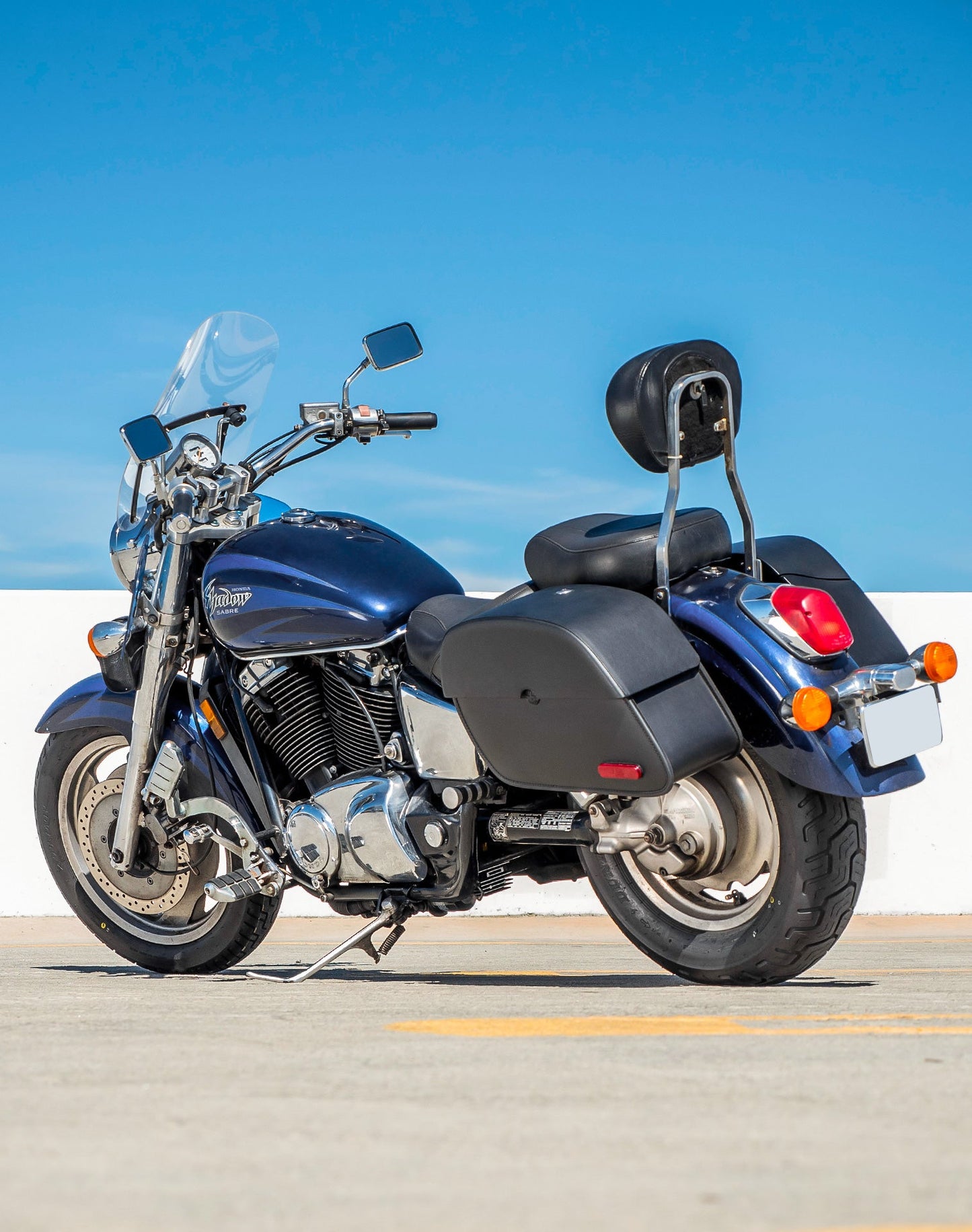 28L - Panzer Medium Hard Mount Honda Shadow 1100 Sabre Leather Motocicleta Alforjas