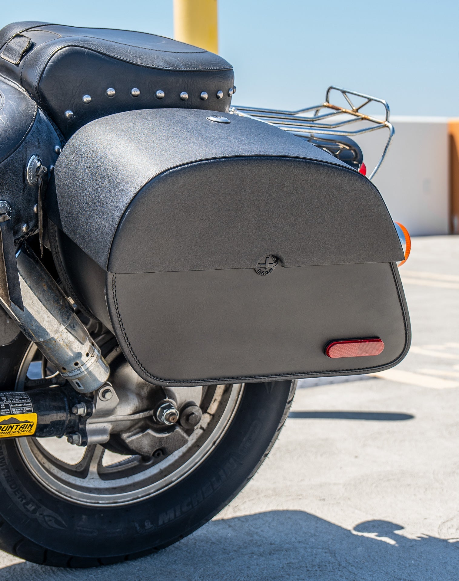 28L - Panzer Medium Hard Mount Honda Shadow 1100 Spirit Leather Motocicleta Alforjas