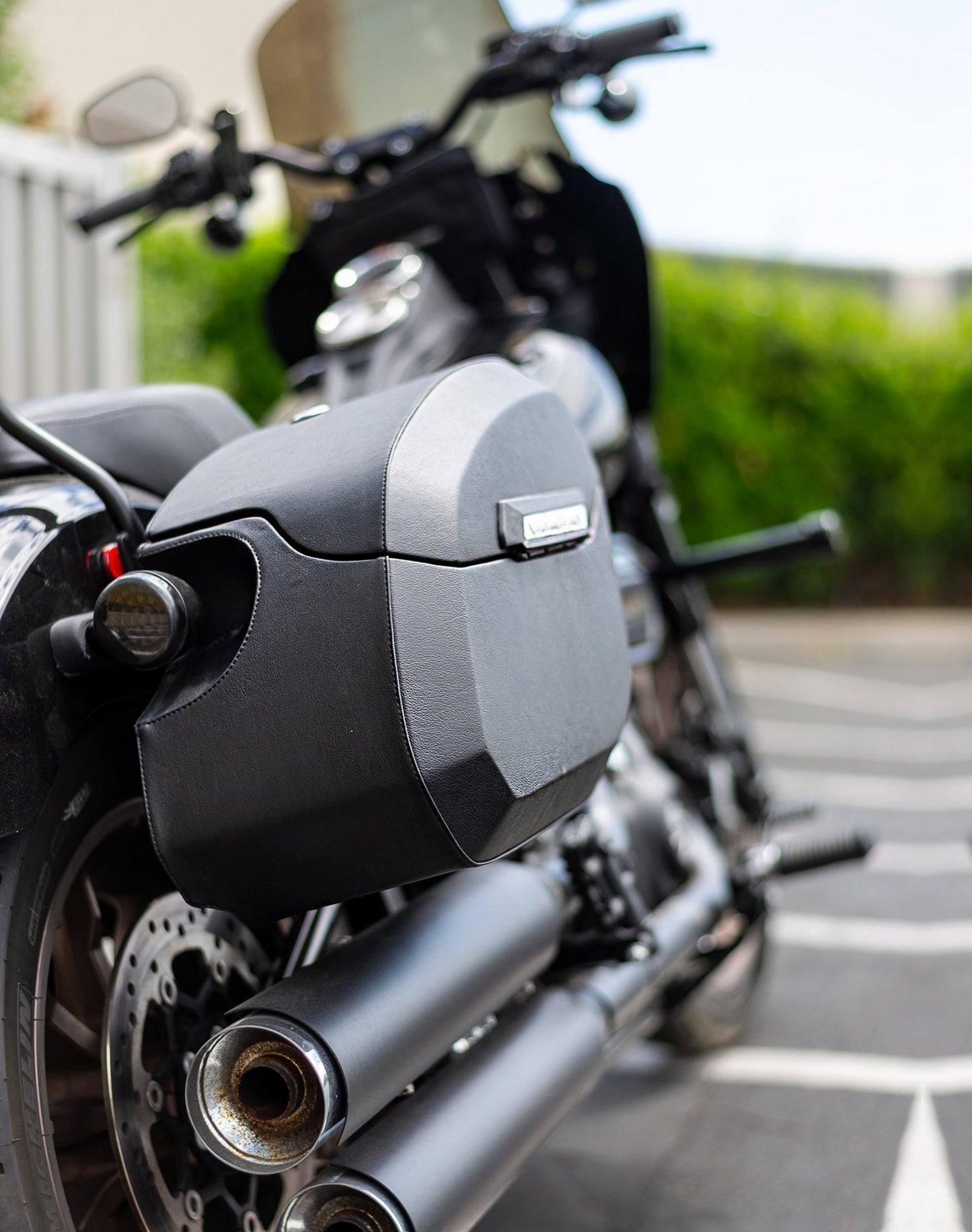 32L - Darkin Large Quick Mount Leather Wrapped Hard Alforjas para Harley Softail Low Rider FXLR