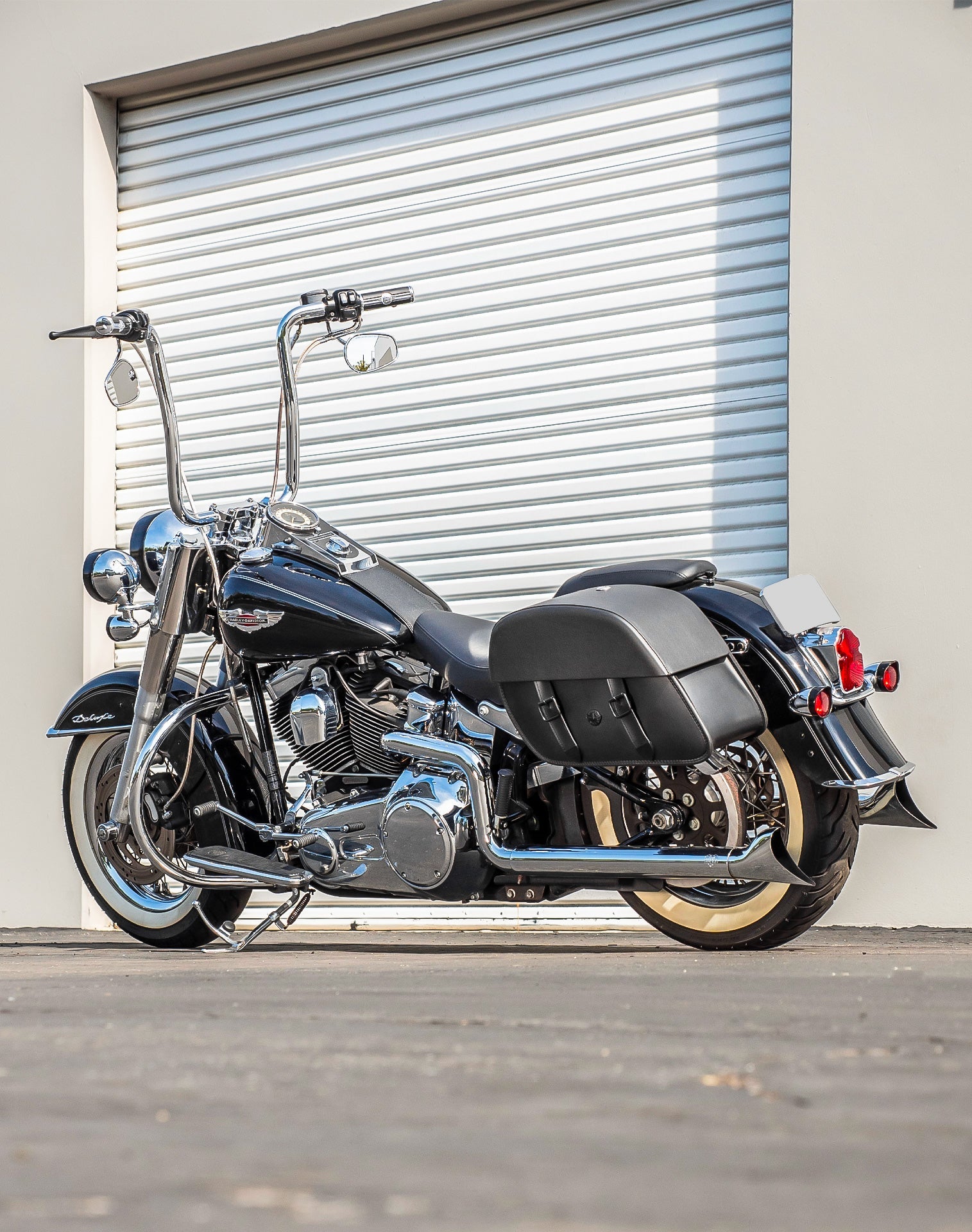 28L - Baelor Medium Hard Mount Alforjas para Harley Softail Deluxe FLSTN/I