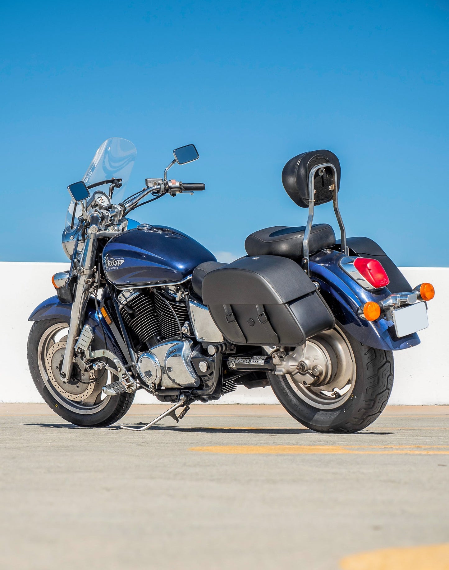 28L - Baelor Medium Hard Mount Honda Shadow 1100 Sabre Motocicleta Alforjas
