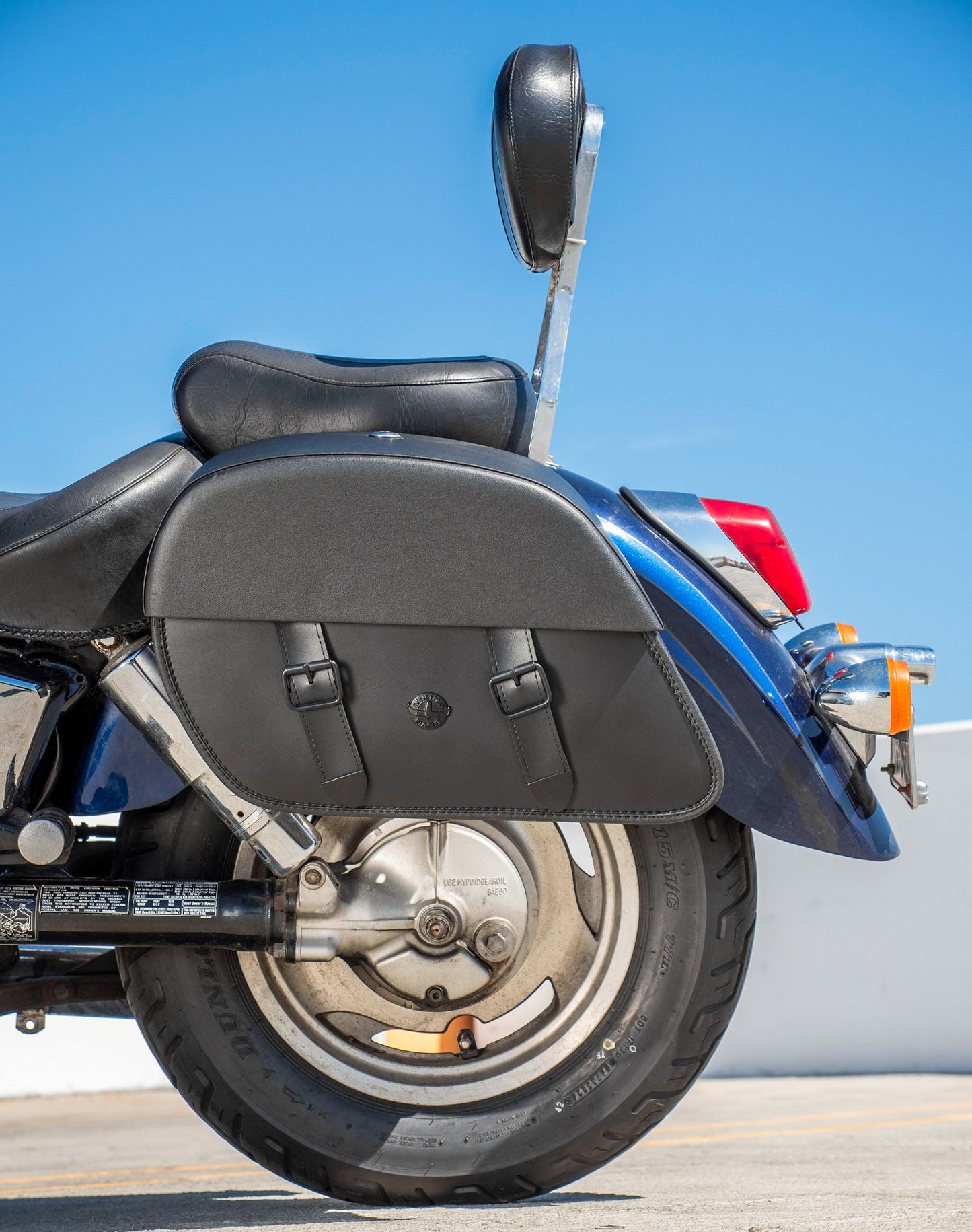 28L - Baelor Medium Hard Mount Honda Shadow 1100 Sabre Motocicleta Alforjas