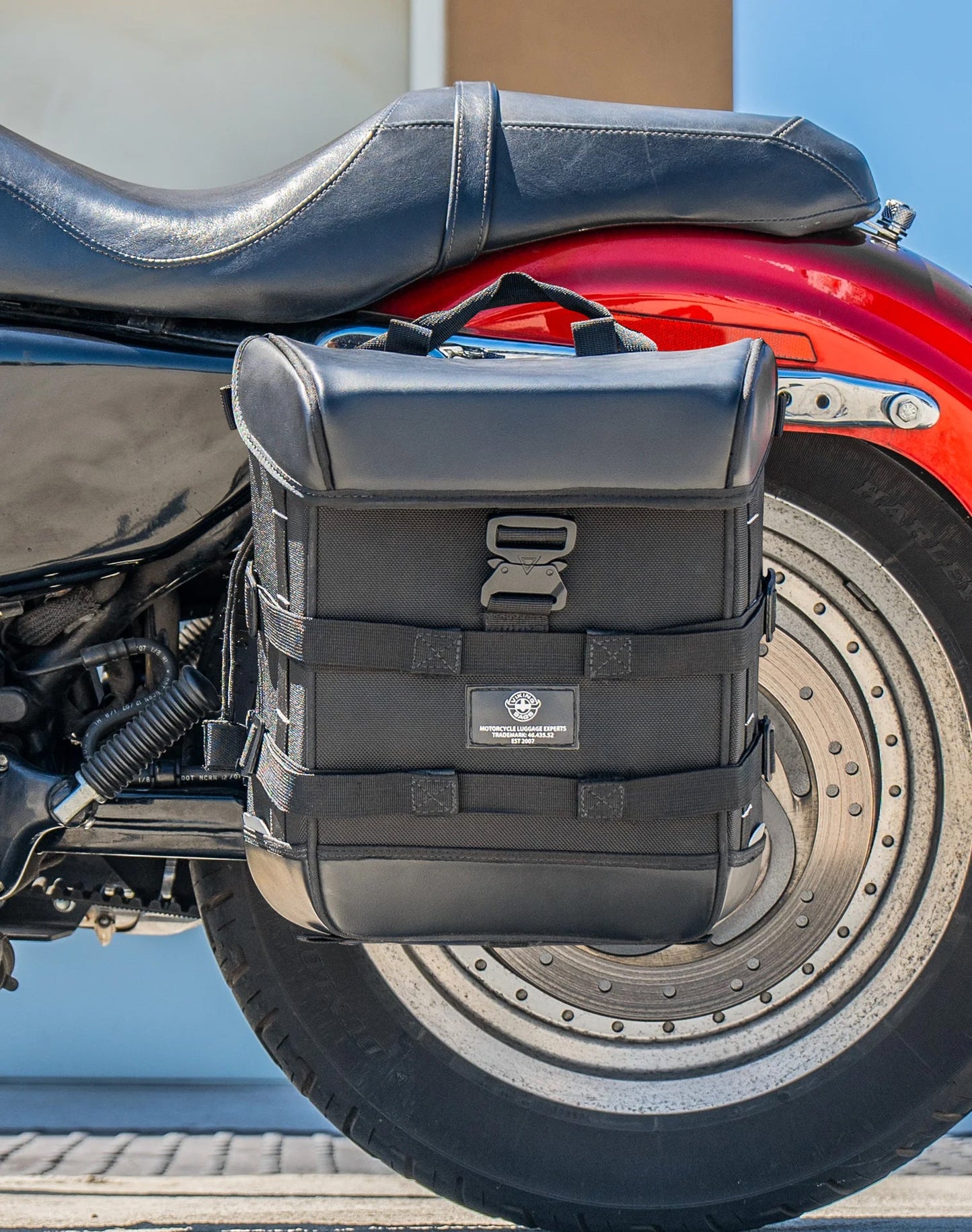 15L - Incognito Quick Mount Medium Solo Motocicleta Alforja (Left Only) para Harley Sportster 883 Custom XL883C/XLH883C