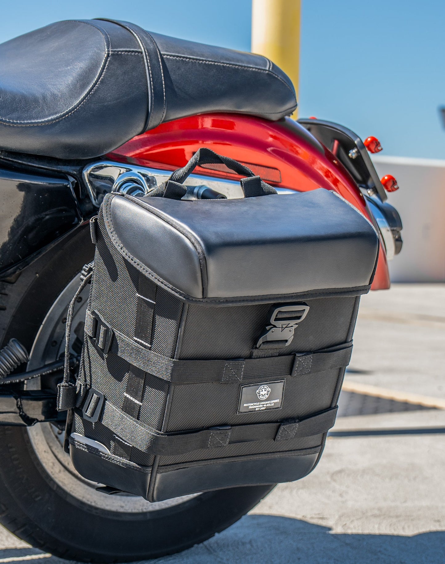 15L - Incognito Quick Mount Medium Solo Motocicleta Alforja (Left Only) para Harley Sportster 883 Custom XL883C/XLH883C