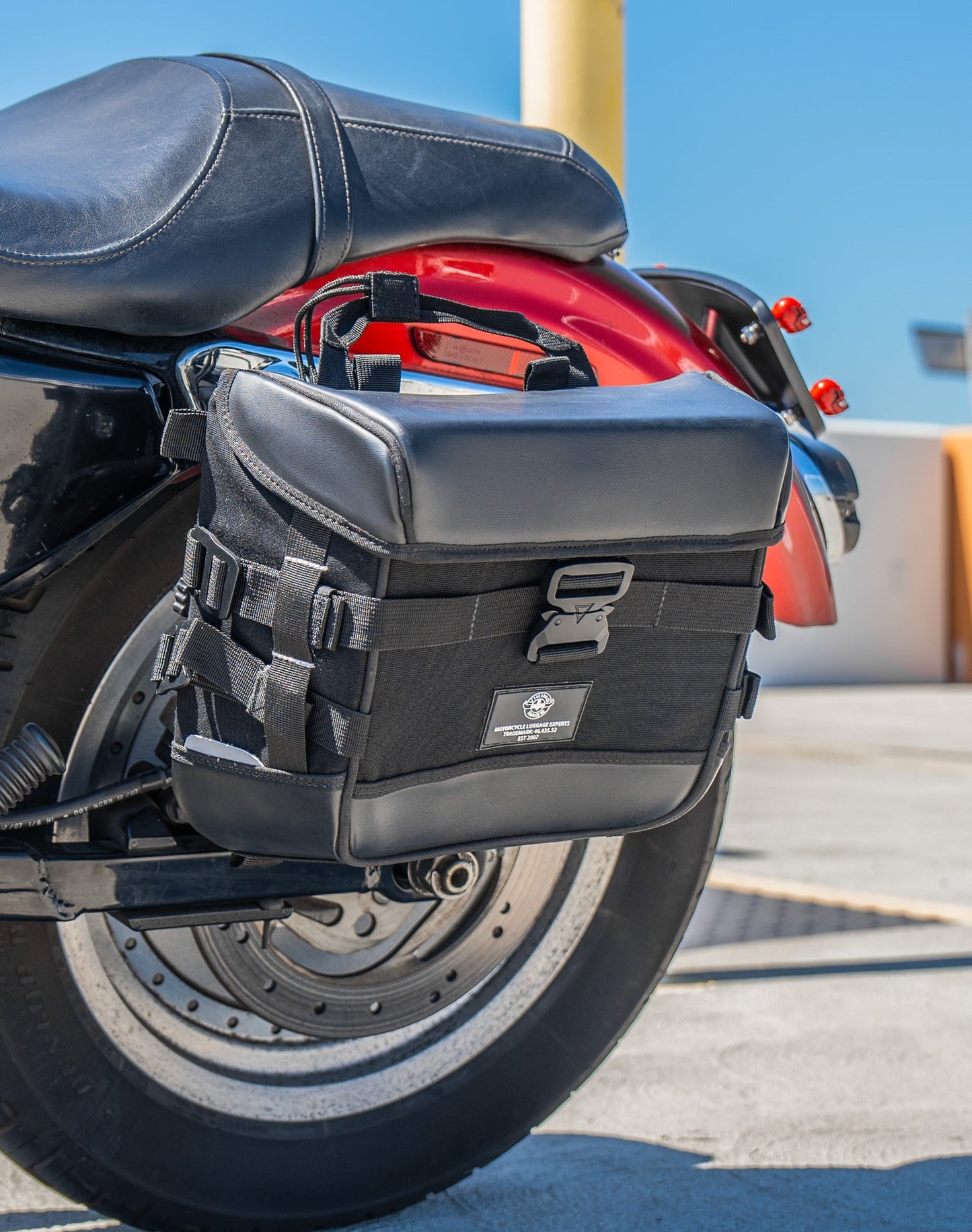 10L - Incognito Quick Mount Small Solo Motocicleta Alforja (Left Only) para Harley Sportster 883 Custom XL883C/XLH883C