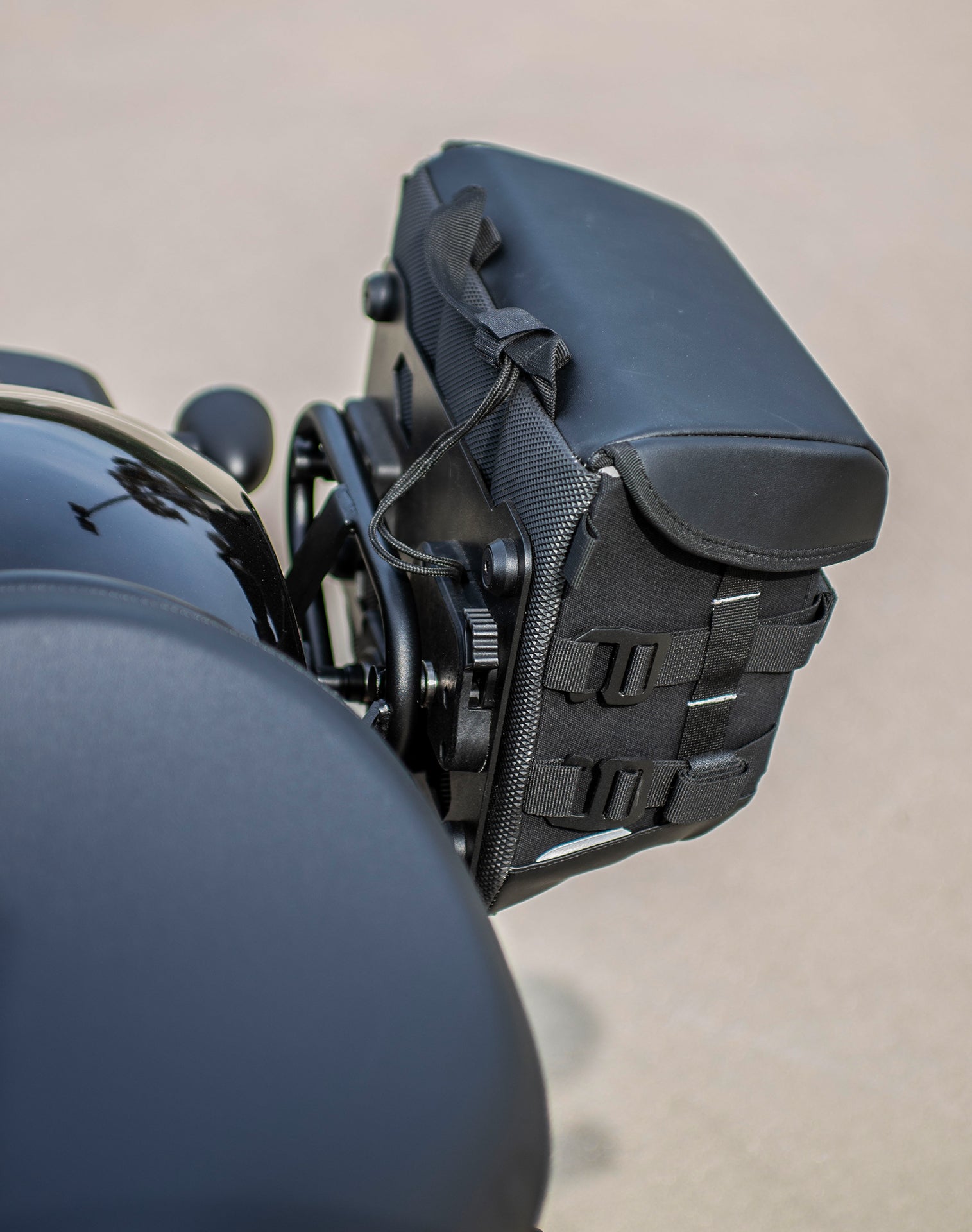 10L - Incognito Quick Mount Small Honda Rebel 1100 Solo Alforja (Left Only)