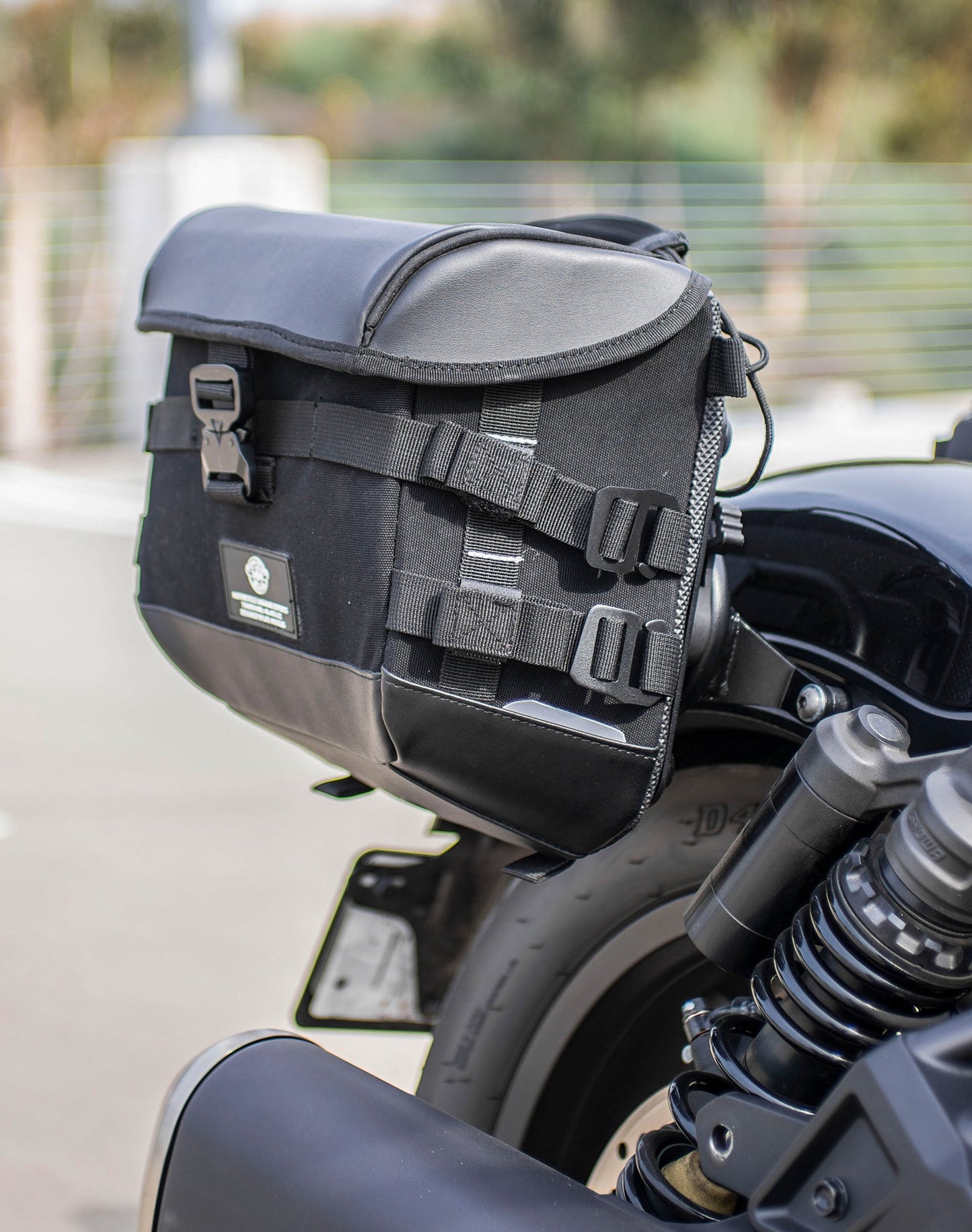 10L - Incognito Quick Mount Small Honda Rebel 1100 Solo Motocicleta Alforja (Right Only)