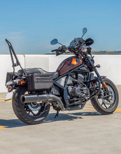 18L - Patriot Medium Honda Rebel 1100 Motocicleta Throw Over Alforjas