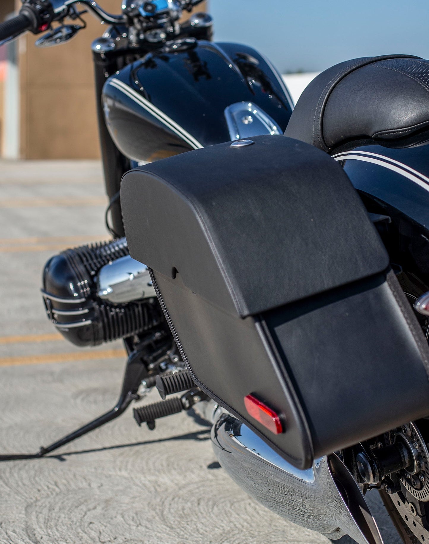 28L - Panzer Medium Hard Mount BMW R18 Motocicleta Alforjas