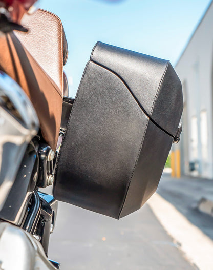 40L - Lamellar Raven XL Leather Covered Motocicleta Hard Alforjas para Harley Softail Slim FLS