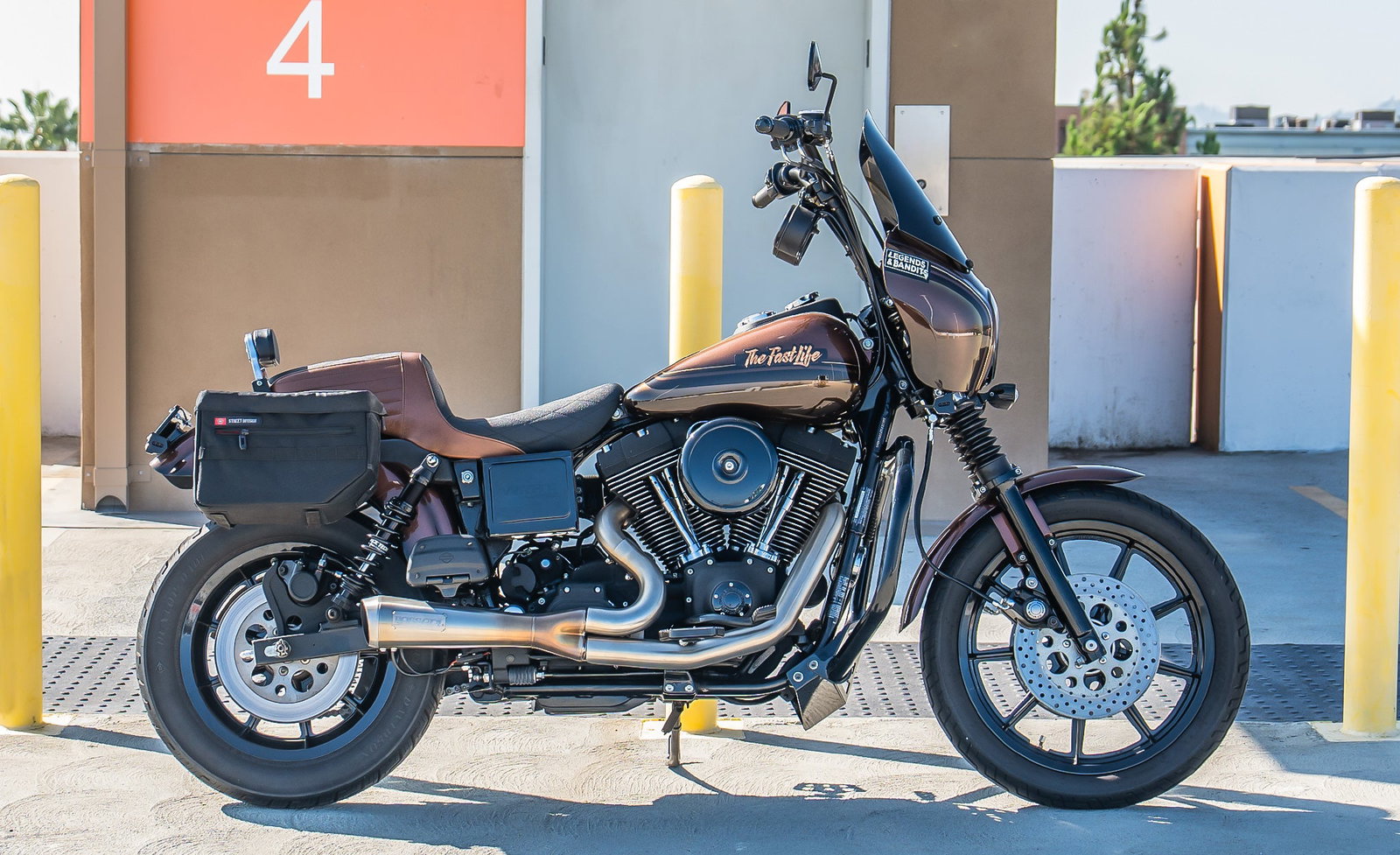 18L - Patriot Medium Motocicleta Throw Over Alforjas para Harley Dyna Super Glide FXD/I