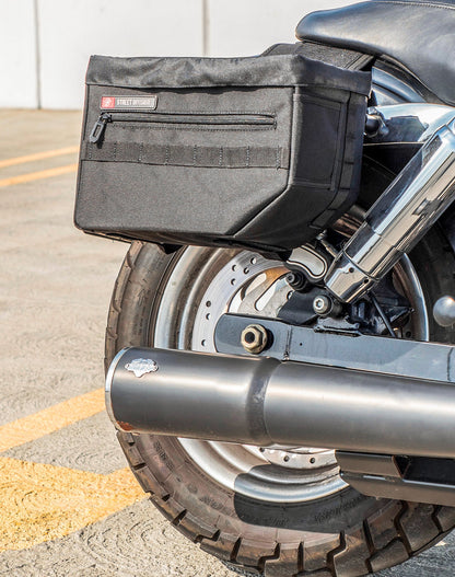 18L - Patriot Medium Motocicleta Throw Over Alforjas para Harley Dyna Fat Bob FXDF/SE
