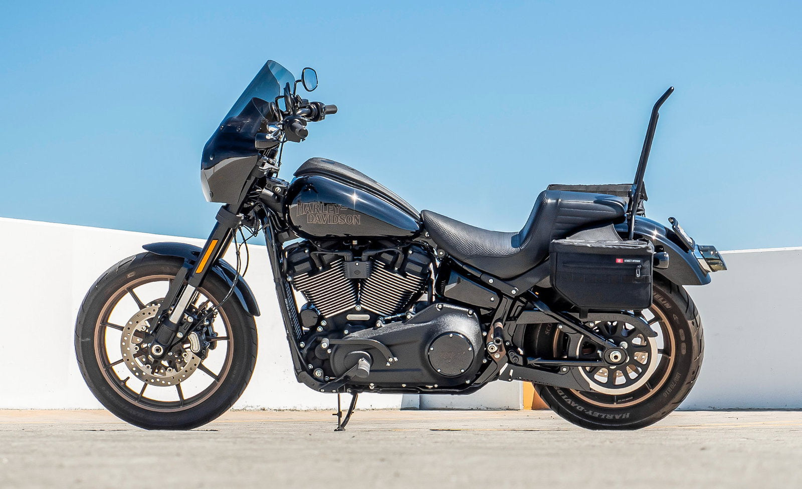 18L - Patriot Medium Motocicleta Throw Over Alforjas para Harley Softail Low Rider S FXLRS
