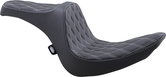 Predator III Seat - Double Diamond - Silver Thread