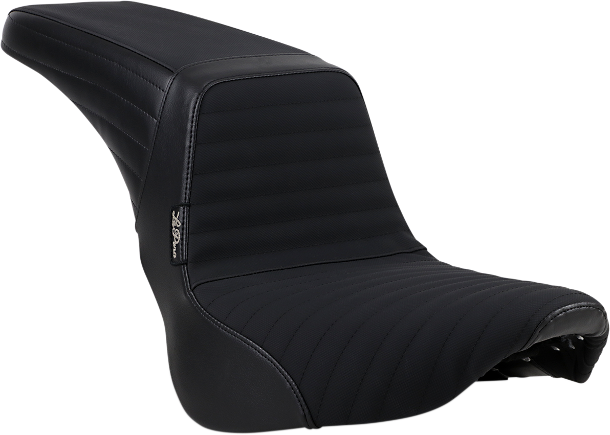 Kickflip Seat - Pleated Grip - Softail '18+714