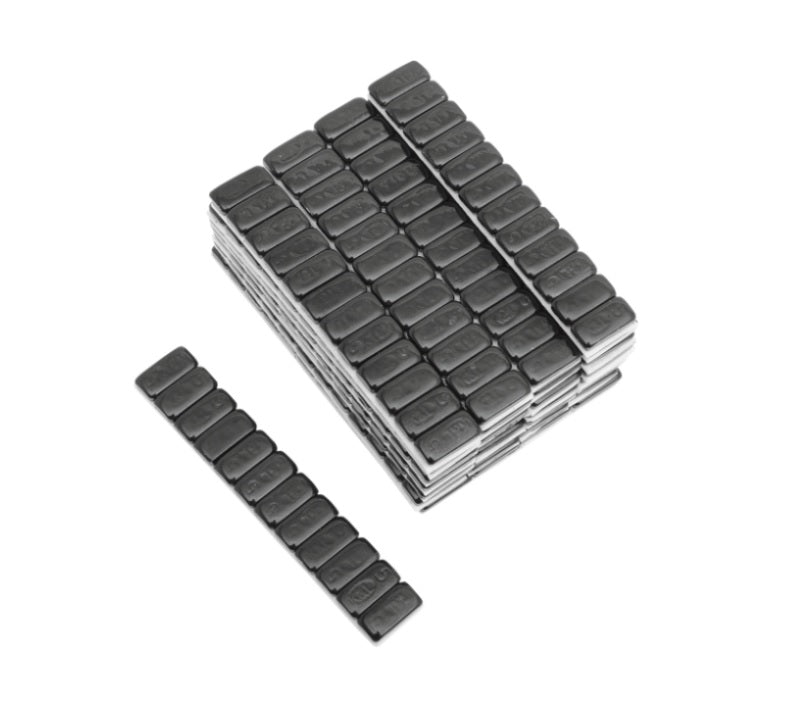 Tiras de 12 plomos negros adhesivos de 5 gr para ruedas